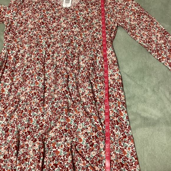 NWT Torrid long sleeved v-neck floral dress, size 1 - Picture 8 of 10